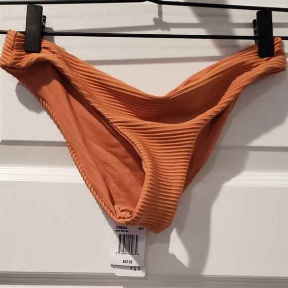 NWT l*space Bikini Set: Marlee Top & Sandy Bottom Classic Size Small - Picture 10 of 13